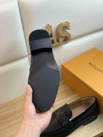 Picture of Louis Vuitton Shoes _SKULVSZ38-442230130513893